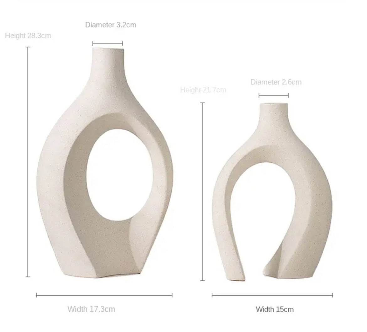 The Linked Ceramic Vases