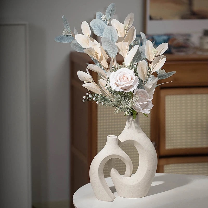 The Linked Ceramic Vases