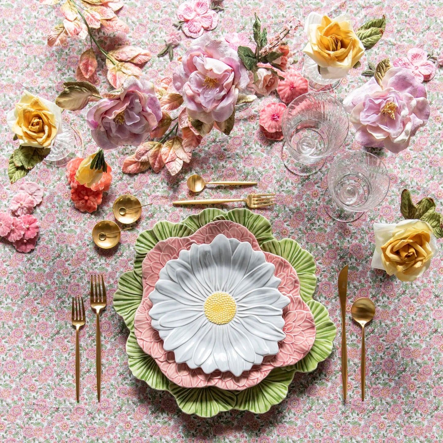 Ceramic Flower Plates (18 Plates)