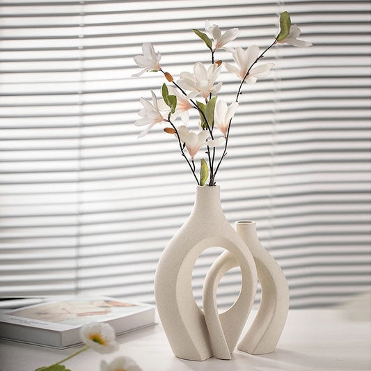 The Linked Ceramic Vases