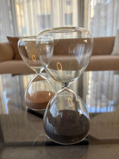 The Classic Hour Glass